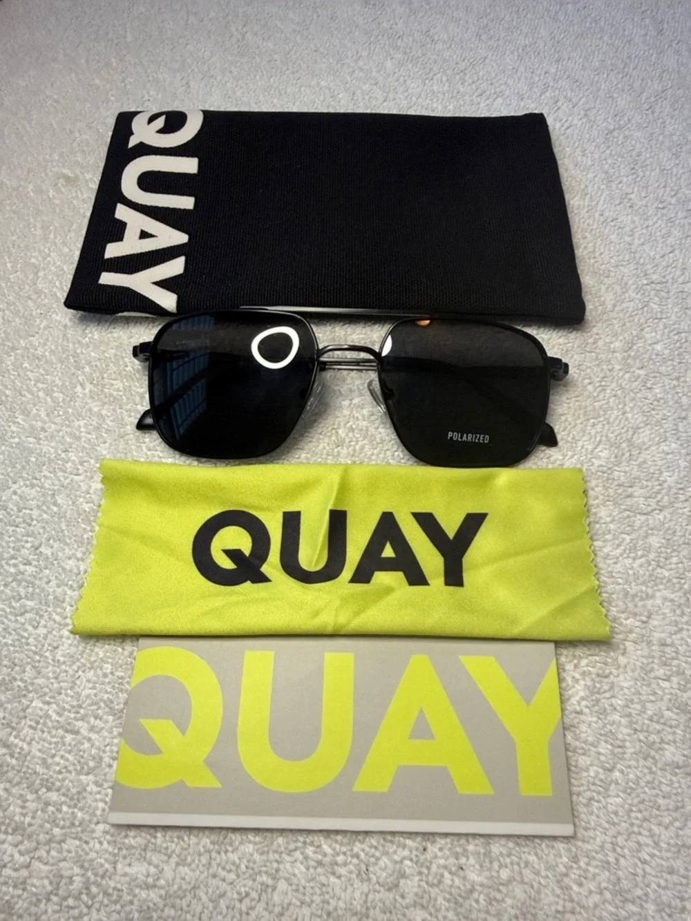 QUAY Unisex BODY GUARD Black / Black Polarized Sunglasses